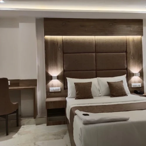 Super Deluxe Room / 3 Sharing Rooms